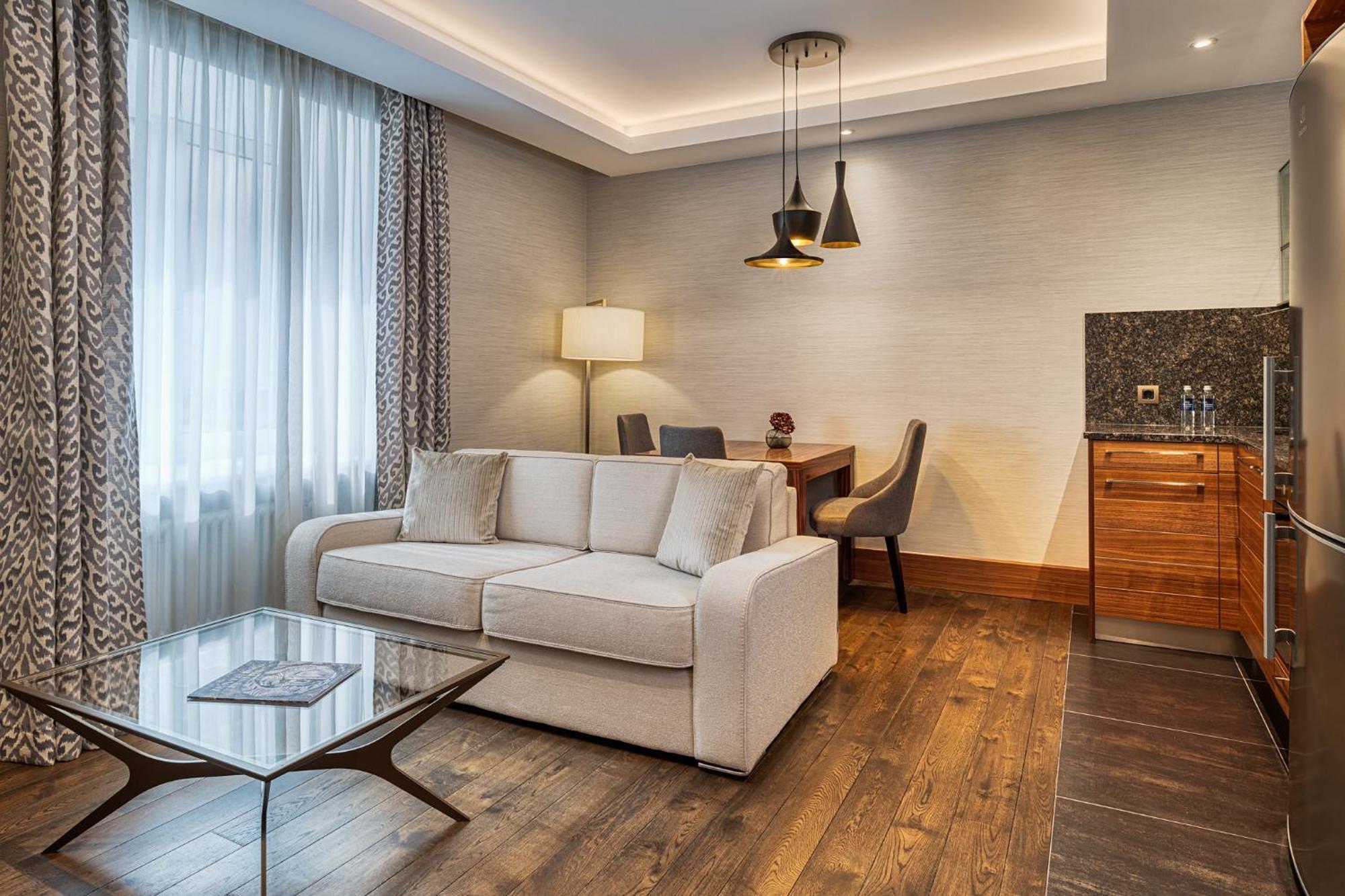 Grand Hotel Kempinski Riga Szoba fotó Suite at the Hotel